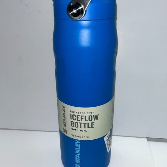 Stanley 24oz IceFlow Aerolight Stainless Steel Water Bottle with Flip Straw 2.0 - Picture 5 of 8